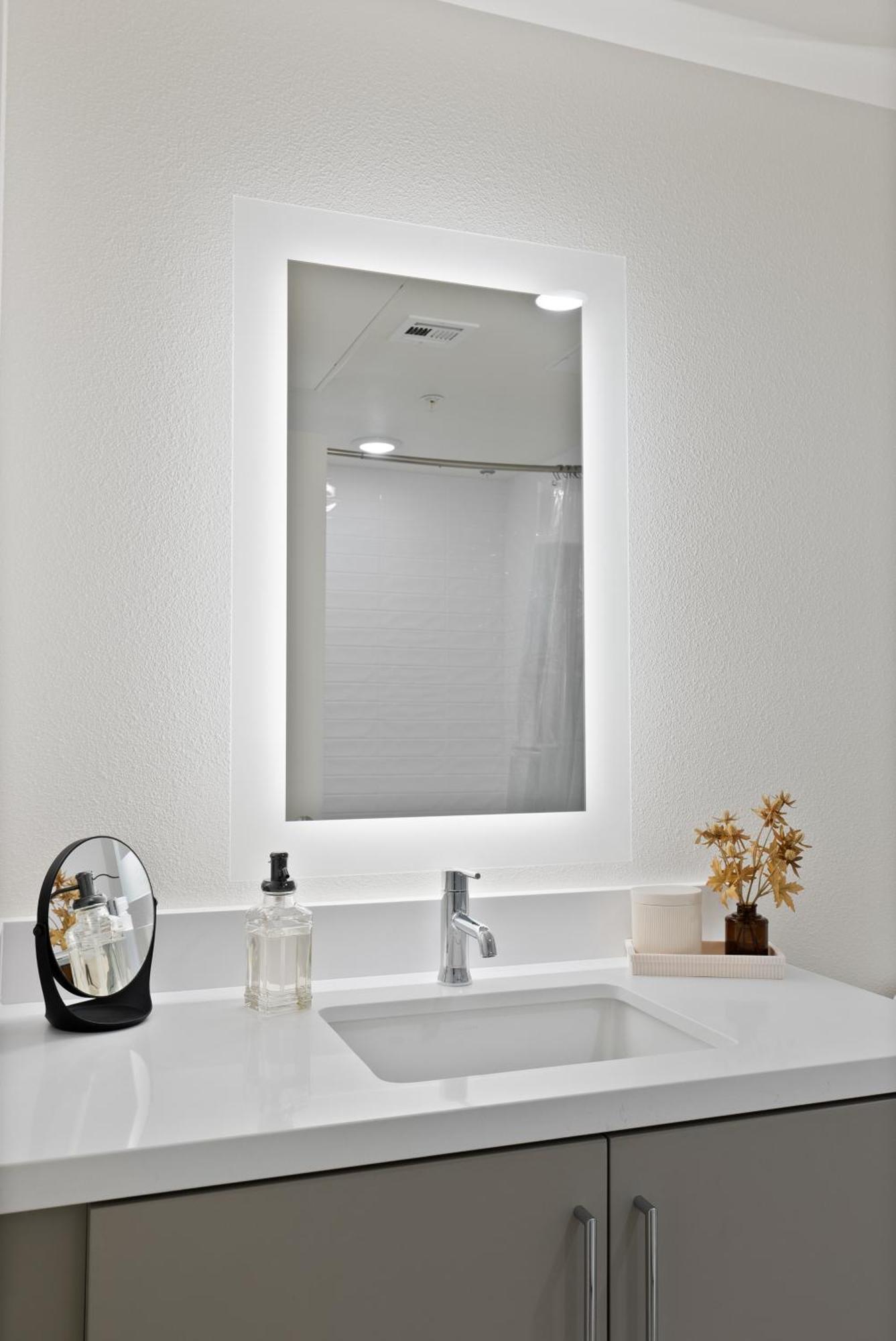 Bright Studio On Sunset Blvd, Free Parking, Gym, And Pool Los Angeles Ngoại thất bức ảnh