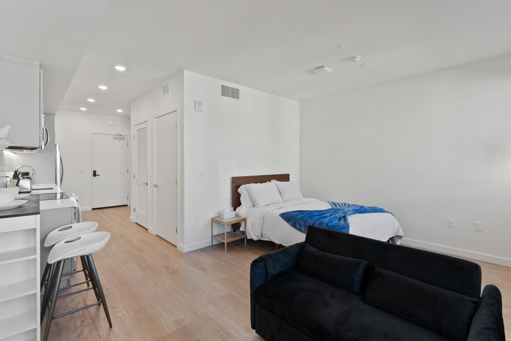 Bright Studio On Sunset Blvd, Free Parking, Gym, And Pool Los Angeles Ngoại thất bức ảnh